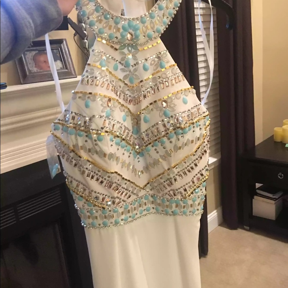 Prom dress - Picture 3 of 3